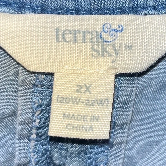 Terra & Sky Denim Blue Top - Picture 3 of 4